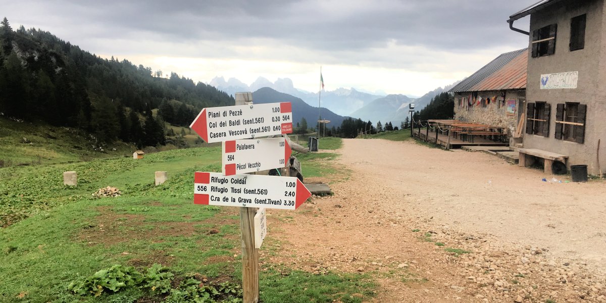 Self-Guided-Dolomites-Hut-Hike
